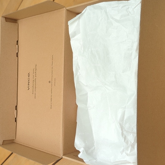 Vince. Tan Shoe Box Organizer New - Picture 2 of 5